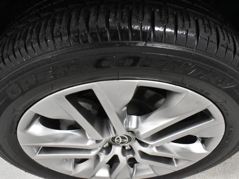 Used 2023 Toyota RAV4 XLE Premium image 10