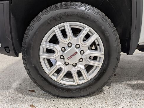 Used 2024 GMC Sierra 2500 SLE w/ SLE Convenience Package AWD/4WD image 12