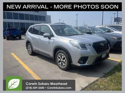Used 2023 Subaru Forester Premium AWD/4WD image 1