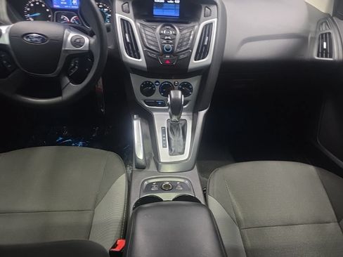 Used 2013 Ford Focus SE w/ SE Winter Pkg FWD image 12