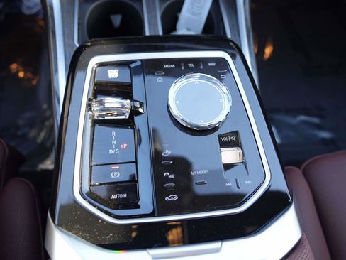 New 2026 BMW 740i w/ Executive Package image 21