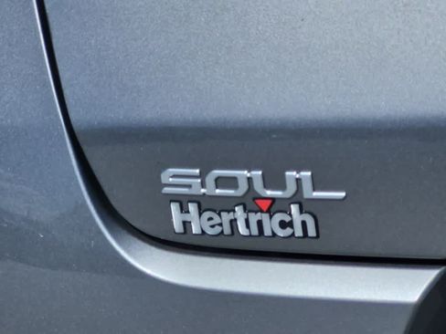 Used 2024 Kia Soul LX w/ Option Group 015 FWD image 21