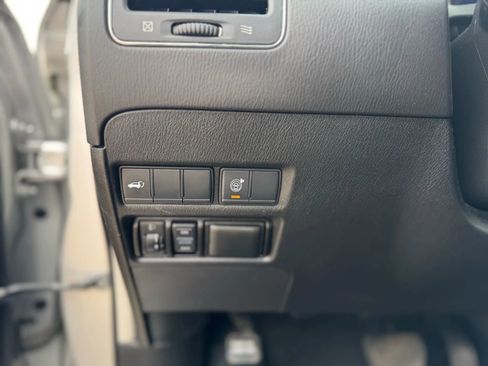 Used 2018 Nissan Armada SL w/ Premium Package image 15