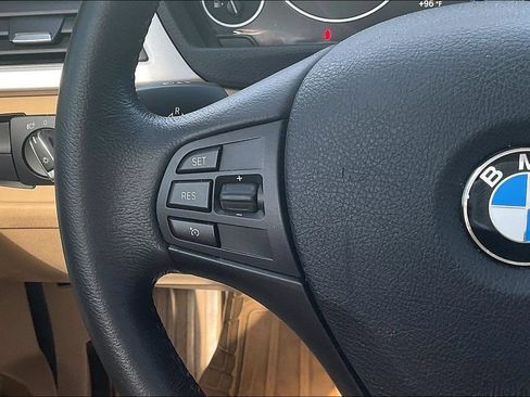 Used 2016 BMW 320i Sedan RWD image 17