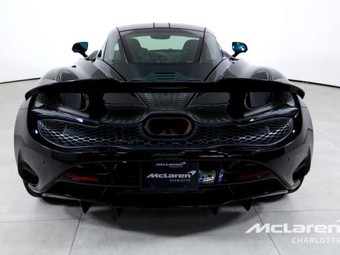 New 2025 McLaren 750S image 8