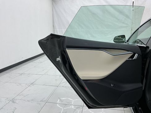 Used 2021 Tesla Model S Long Range Plus AWD/4WD image 24