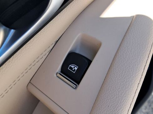 Used 2022 BMW X5 xDrive45e w/ Premium Package AWD/4WD image 22
