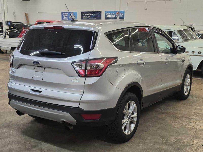 Used 2017 Ford Escape SE FWD image 12