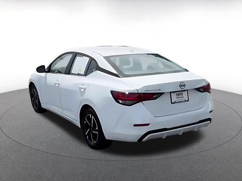 Used 2025 Nissan Sentra SV FWD image 10