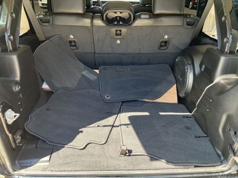 Used 2021 Jeep Wrangler Unlimited Rubicon w/ Uconnect 4C Nav & Sound Group AWD/4WD image 11