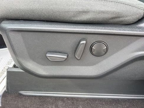 Used 2022 Ford F150 XLT w/ Equipment Group 302A High image 15