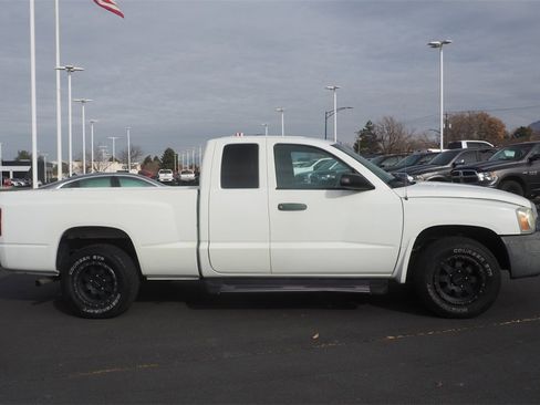 Used 2006 Dodge Dakota ST image 4
