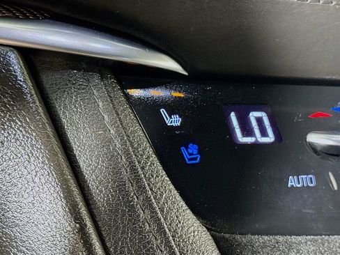 Used 2019 Cadillac XT5 Platinum AWD/4WD image 19