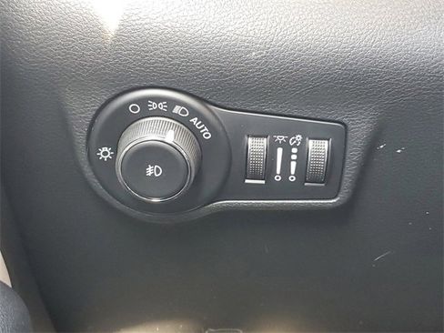 New 2026 Jeep Compass Limited w/ Sun, Sound & Navigation Group image 20