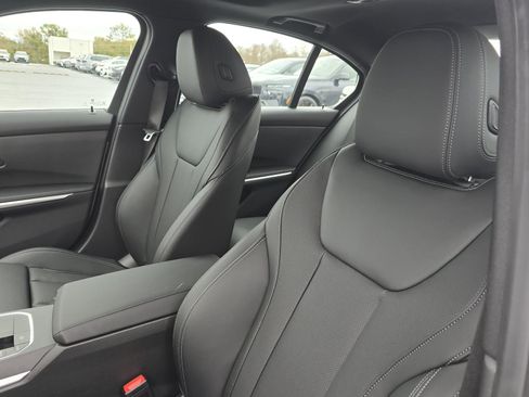 New 2026 BMW 330i Sedan w/ M Sport Package image 17