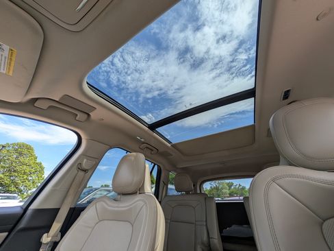 Used 2020 Lincoln Aviator Reserve w/ Equipment Group 202A AWD/4WD image 33