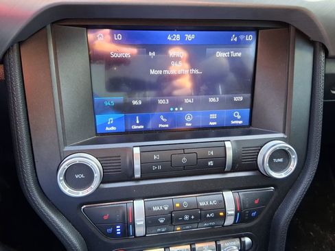 Used 2020 Ford Mustang Premium image 7