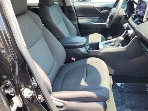 Certified 2024 Toyota RAV4 XLE FWD image 29