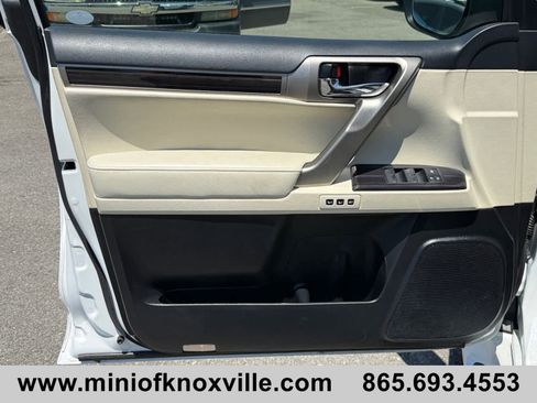 Used 2020 Lexus GX 460 Luxury w/ Off Road Package AWD/4WD image 14
