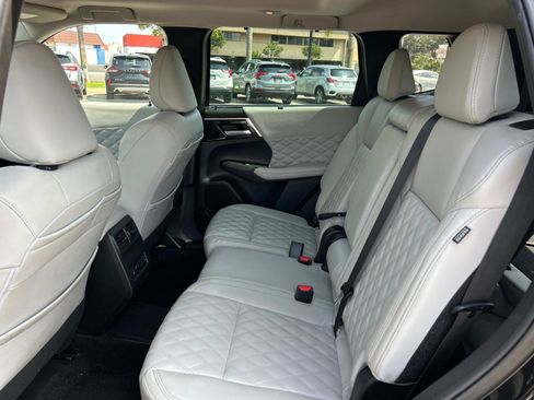 Used 2023 Mitsubishi Outlander SEL image 20