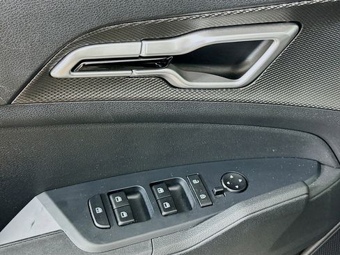 Used 2025 Kia Sportage LX image 15