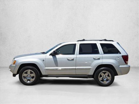 Used 2005 Jeep Grand Cherokee Limited AWD/4WD image 9