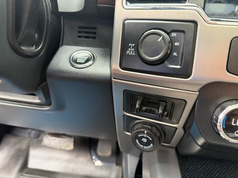Used 2022 Ford F250 Platinum AWD/4WD image 30