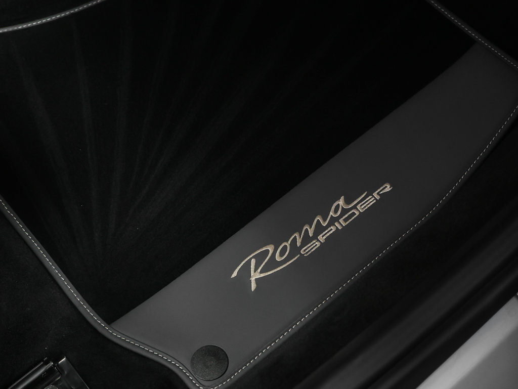 Used 2024 Ferrari Roma Spider RWD image 21