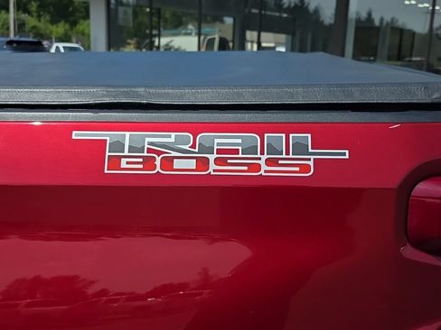 Used 2021 Chevrolet Silverado 1500 LT Trail Boss w/ Convenience Package II AWD/4WD image 20