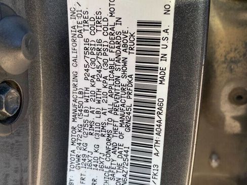 Used 2010 Toyota Tacoma V6 4x4 4dr Double Cab 5.0 ft S image 11