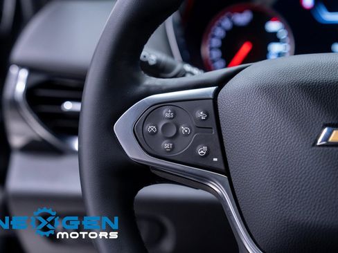 Used 2023 Chevrolet Traverse High Country image 18