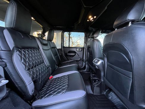 Used 2019 Jeep Wrangler Unlimited Sport S image 22