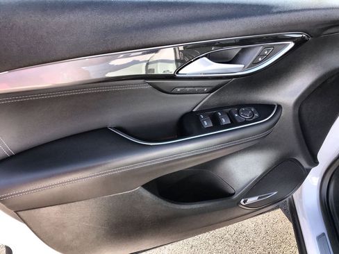 Used 2025 Buick Envision Preferred AWD/4WD image 13