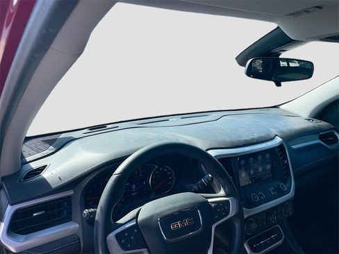 Used 2023 GMC Acadia SLE w/ Driver Convenience Package image 11