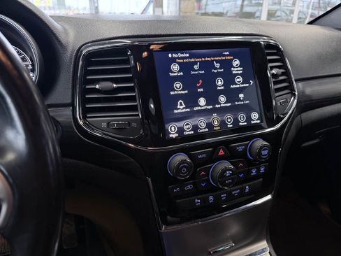 Used 2022 Jeep Grand Cherokee Laredo X image 49