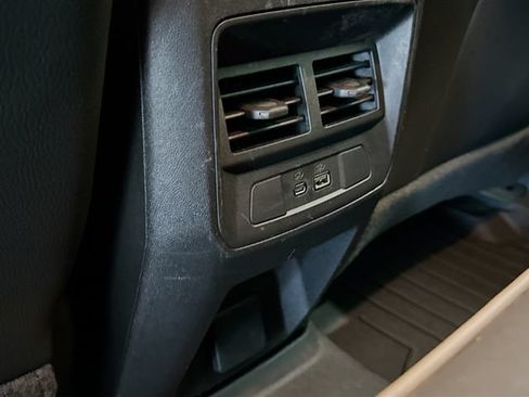 Used 2024 GMC Canyon Denali AWD/4WD image 26