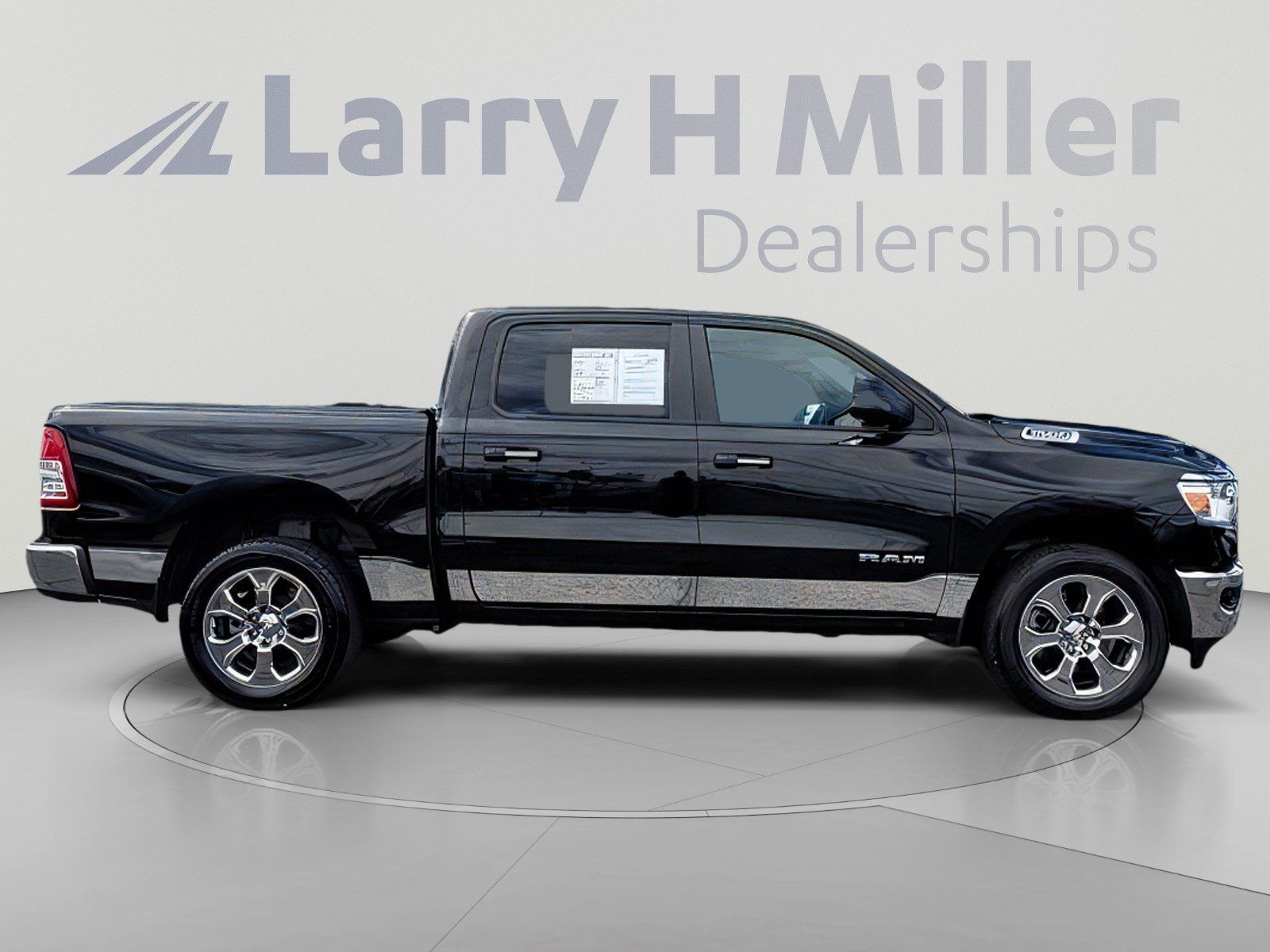 Used 2024 RAM 1500 Big Horn AWD/4WD image 7