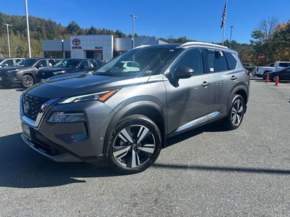 Used 2023 Nissan Rogue SL w/ SL Premium Package