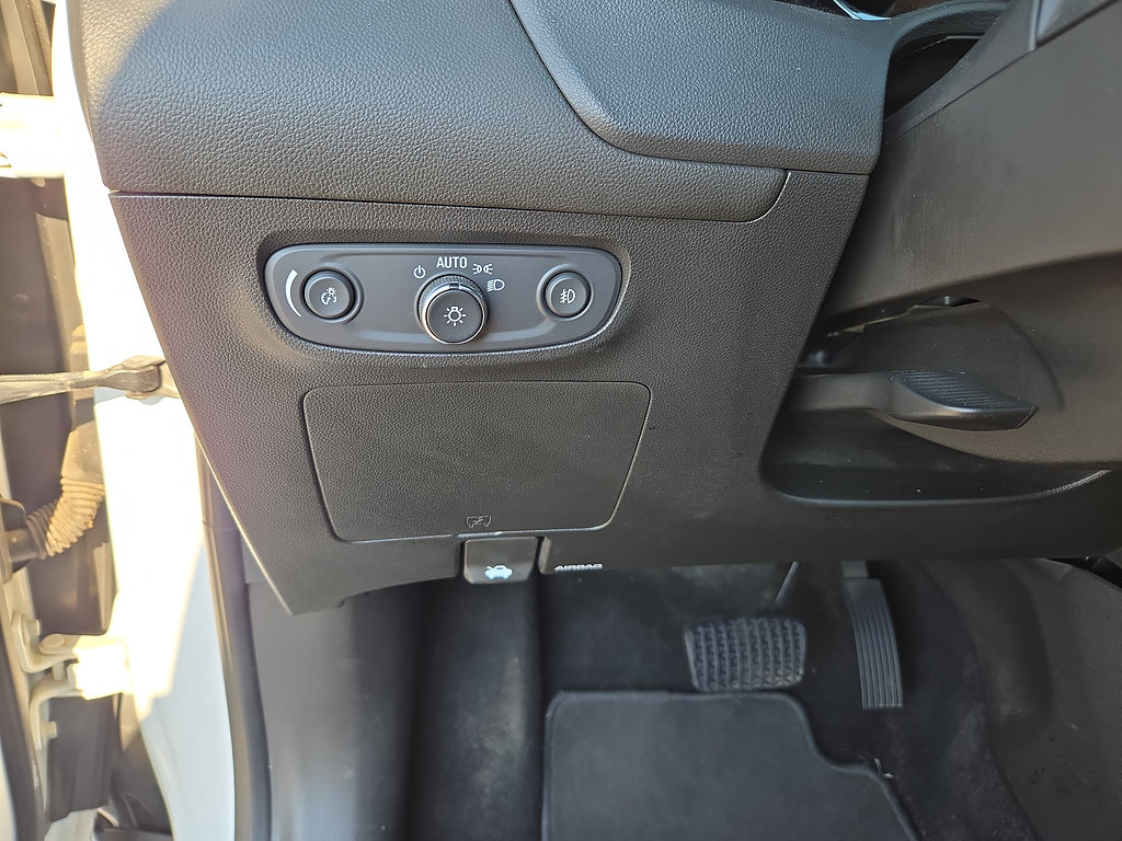 Used 2021 Buick Encore GX Preferred w/ Cold Weather Comfort Package FWD image 24