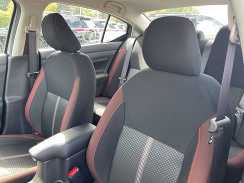 New 2025 Nissan Versa SR w/ Trunk Package image 17