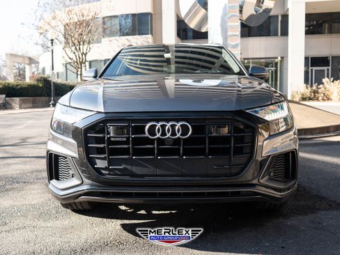Used 2020 Audi Q8 Prestige w/ Prestige Package image 2