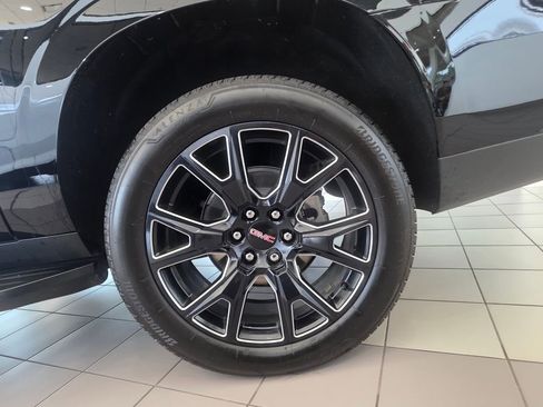 New 2025 GMC Yukon XL Elevation AWD/4WD image 8