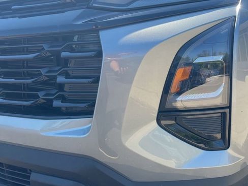 Used 2025 Chevrolet Equinox LT w/ Convenience Package II AWD/4WD image 10