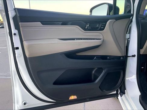 Used 2023 Honda Odyssey Elite image 21