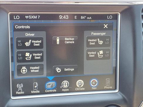 Used 2017 Jeep Grand Cherokee Overland w/ Trailer Tow Group IV RWD image 16