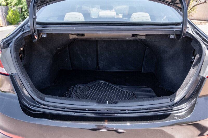 Used 2018 Hyundai Elantra Value Edition FWD image 19