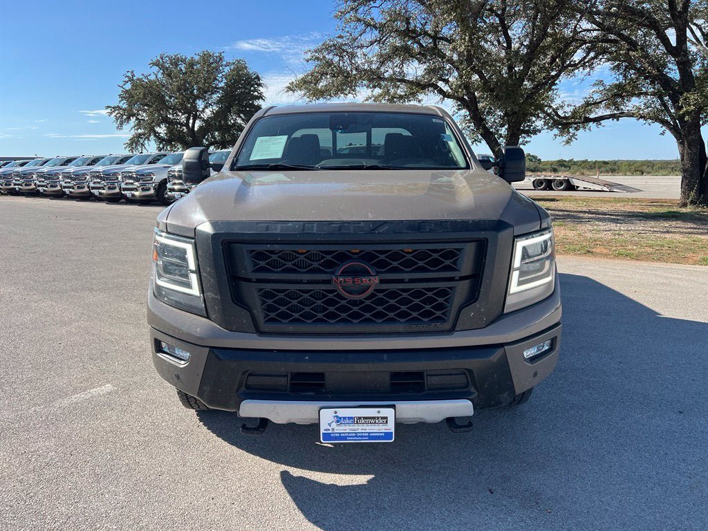 Used 2023 Nissan Titan PRO-4X AWD/4WD image 9