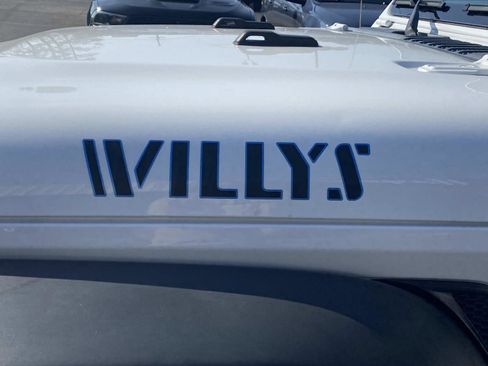 Used 2023 Jeep Wrangler Unlimited w/ Sun & Screen Package image 13