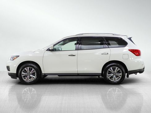 Used 2019 Nissan Pathfinder S image 2