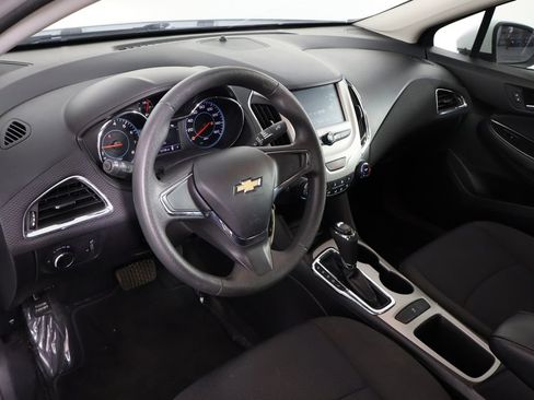Used 2017 Chevrolet Cruze LS FWD image 22